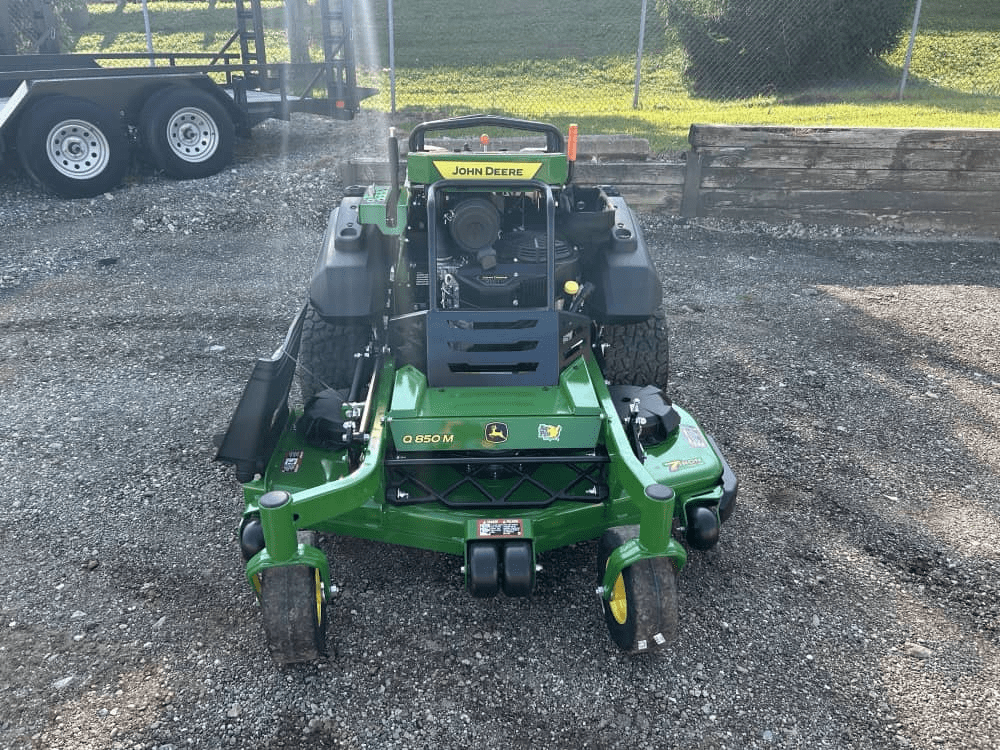 2025 John Deere Q850M Lawn Mower - Image 5