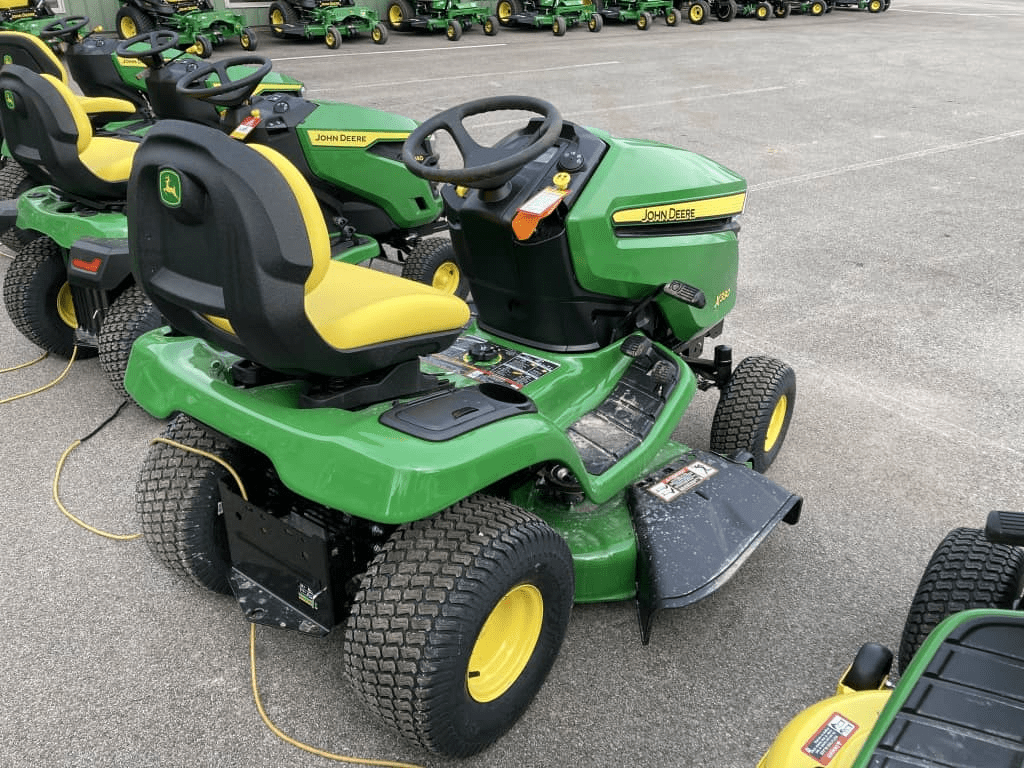 2025 John Deere X330 Lawn Mower - Image 4