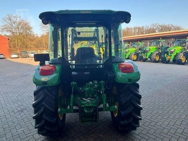 2016 JOHN DEERE 5055E - Image 9