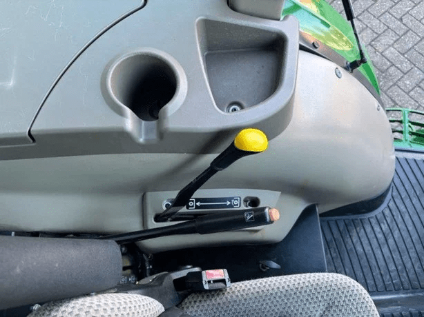 2016 JOHN DEERE 5055E - Image 3